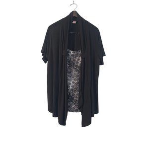 Perception Women Top with front ruffle insert Paisley white and black print 3XL